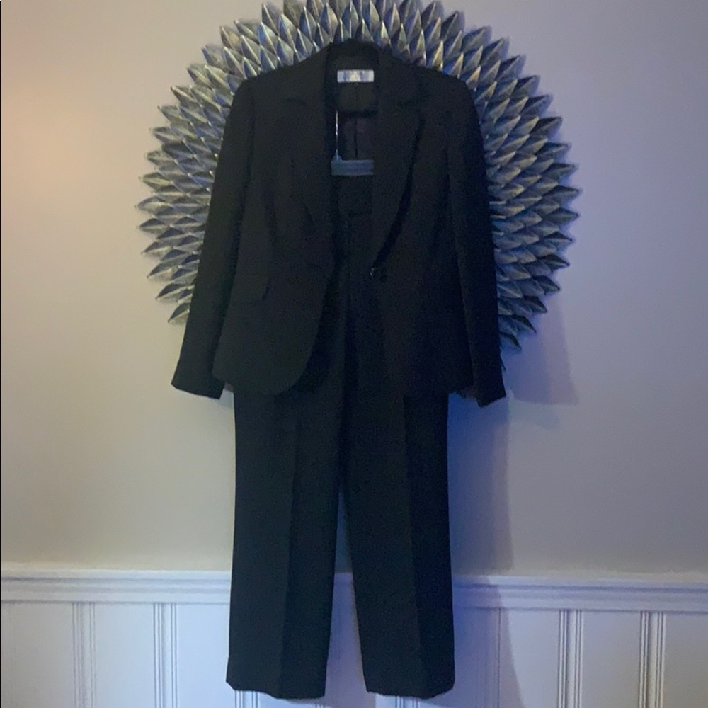 Ladies pantsuit